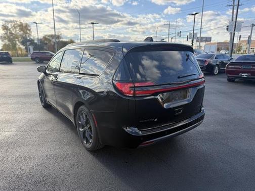 2025 Chrysler Pacifica Limited