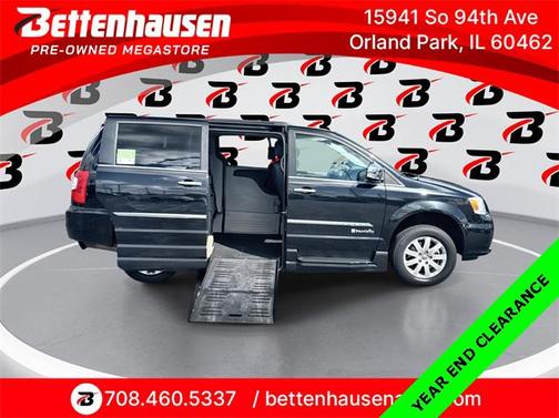 2012 Chrysler Town & Country Touring-L