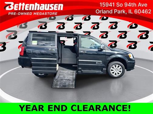 2012 Chrysler Town & Country Touring-L