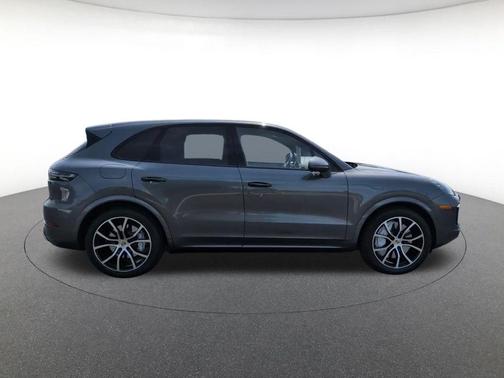 Quartzite Grey Metallic 2021 Porsche Cayenne Turbo
