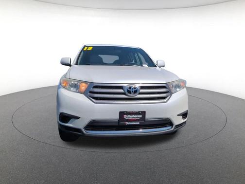 Blizzard Pearl 2013 Toyota Highlander SE