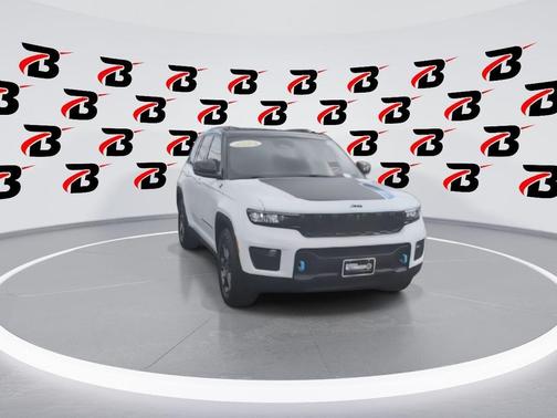 2024 Jeep Grand Cherokee 4xe Trailhawk Carb State Pkg