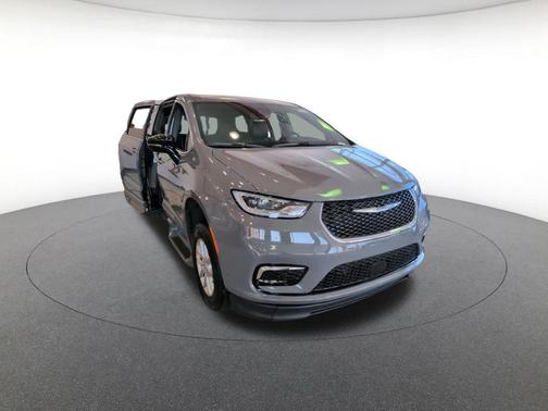 Ceramic Gray Clearcoat 2025 Chrysler Pacifica L