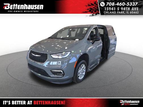 Ceramic Gray Clearcoat 2025 Chrysler Pacifica L