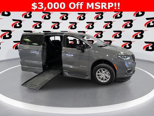 2025 Chrysler Pacifica L