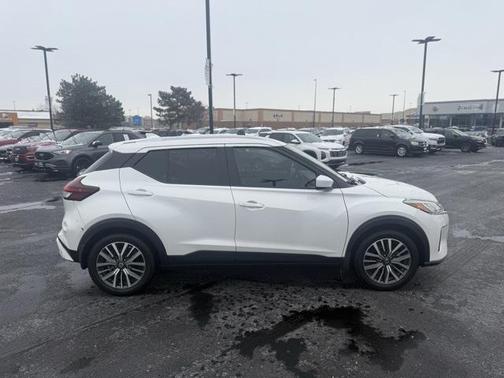 2021 Nissan Kicks SV