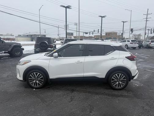 2021 Nissan Kicks SV