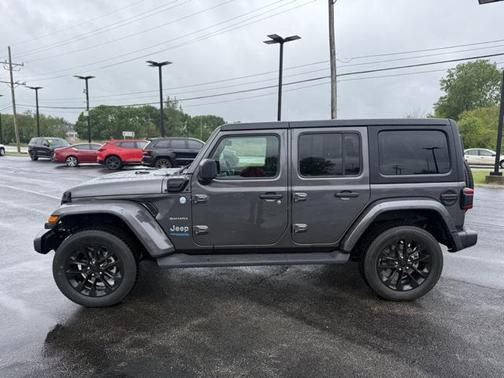 2022 Jeep Wrangler Unlimited 4xe Sahara