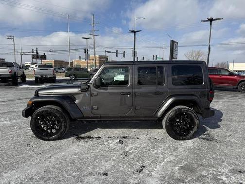 2025 Jeep Wrangler 4xe Sahara