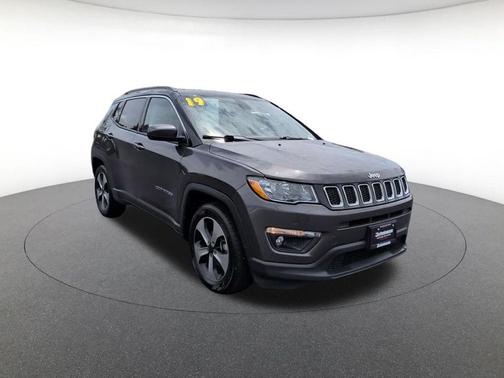 Granite Crystal Metallic Clearcoat 2019 Jeep Compass Latitude