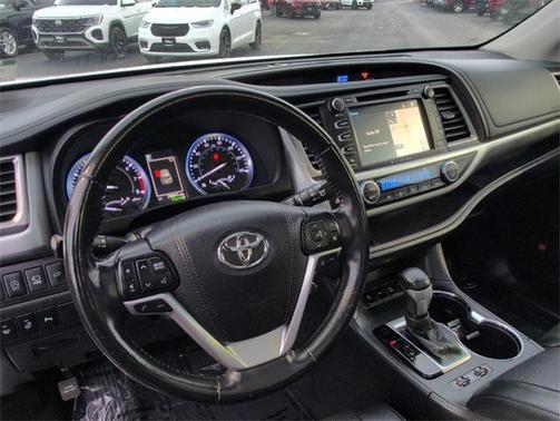 2018 Toyota Highlander Limited Platinum