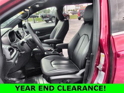 2025 Chrysler Pacifica L