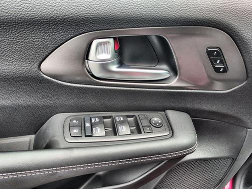 2025 Chrysler Pacifica L