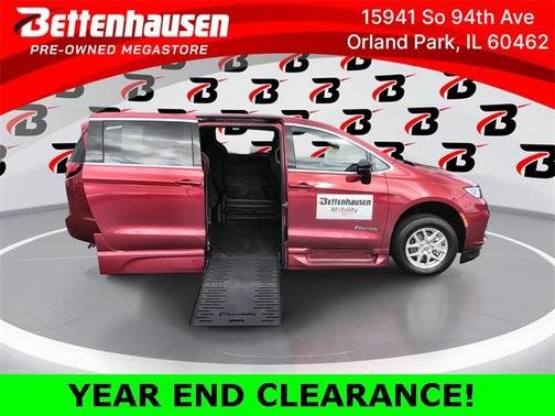 2025 Chrysler Pacifica L