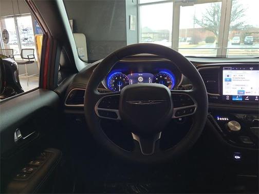 2025 Chrysler Pacifica L