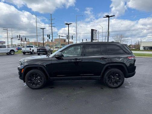 2025 Jeep Grand Cherokee Altitude