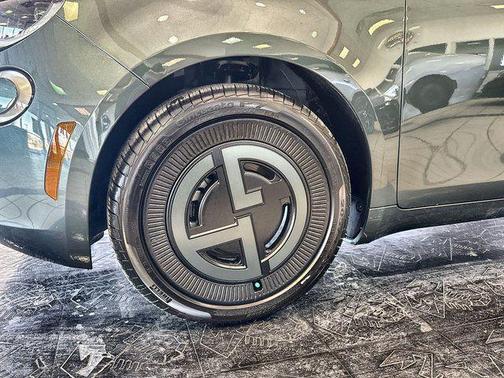 2025 FIAT 500e Giorgio Armani FWD