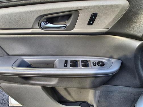 2016 Chevrolet Traverse LS