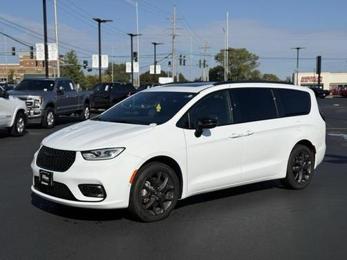 2025 Chrysler Pacifica Limited