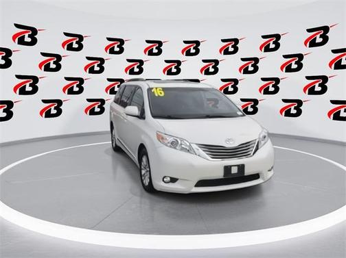 2016 Toyota Sienna XLE