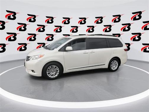 2016 Toyota Sienna XLE