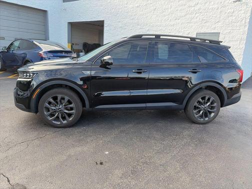 Ebony Black 2023 Kia Sorento SX