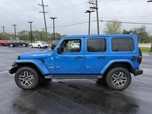 2024 Jeep Wrangler 4-Door Sahara 4x4