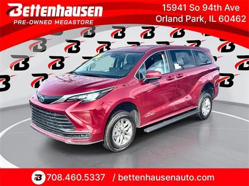 2024 Toyota Sienna LE