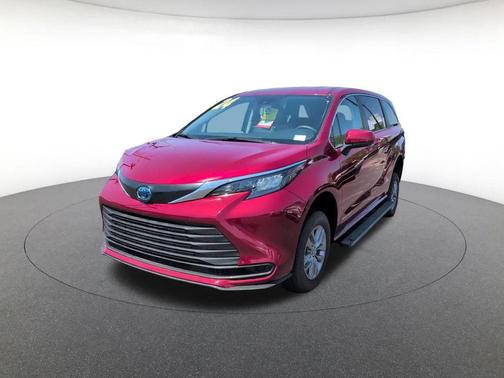 Ruby Flare Pearl 2024 Toyota Sienna LE