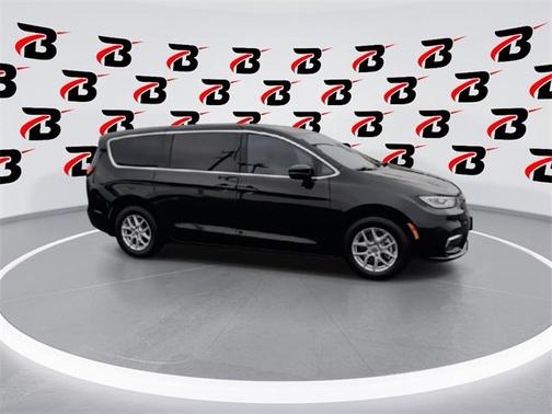 2025 Chrysler Pacifica L