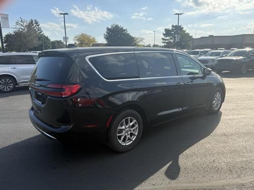 2025 Chrysler Pacifica L