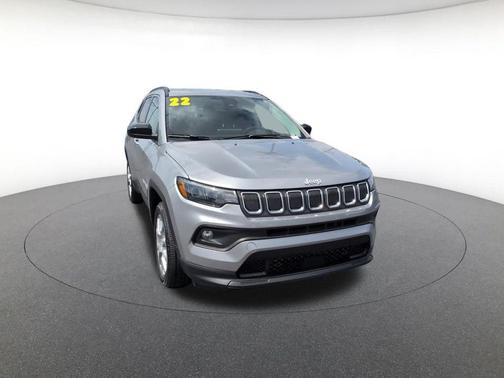 Billet Silver Metallic Clearcoat 2022 Jeep Compass Latitude Lux