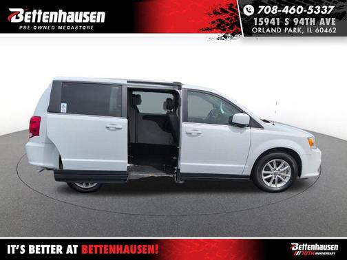 White Knuckle Clearcoat 2018 Dodge Grand Caravan SXT