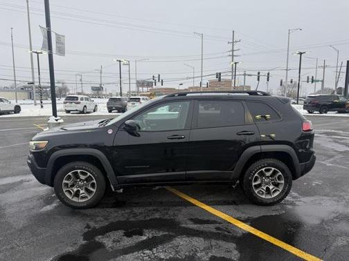 2022 Jeep Cherokee Trailhawk