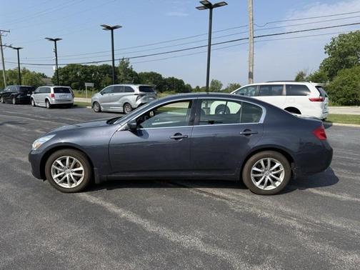 2009 INFINITI G37x Base
