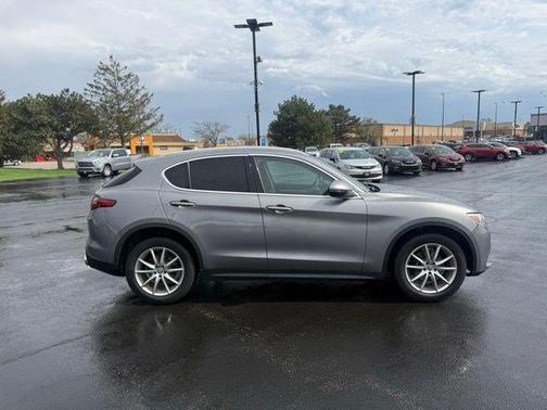 Stromboli Gray Metallic 2018 Alfa Romeo Stelvio Ti