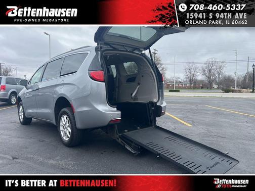 Billet Silver Metallic Clearcoat 2020 Chrysler Pacifica Touring