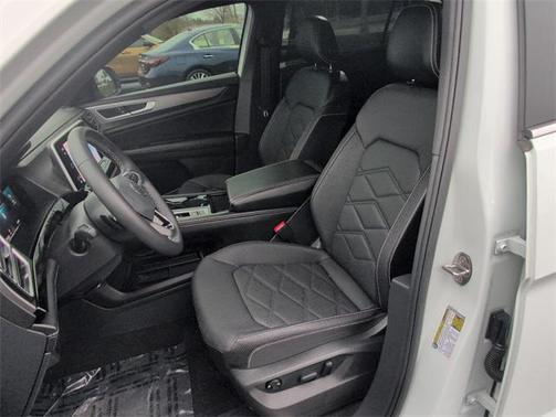 2024 Volkswagen Atlas Cross Sport 2.0T SE w/Technology 4MOTION