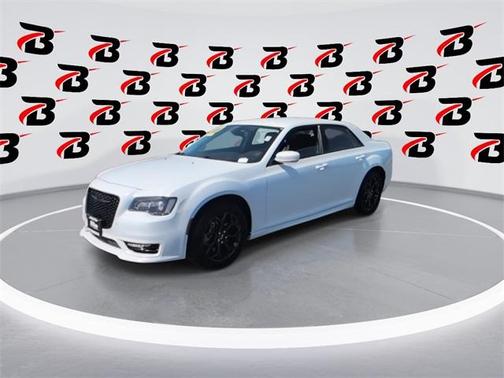 2022 Chrysler 300 Touring