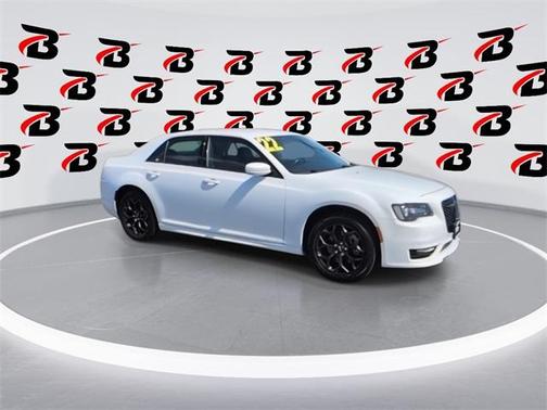 2022 Chrysler 300 Touring