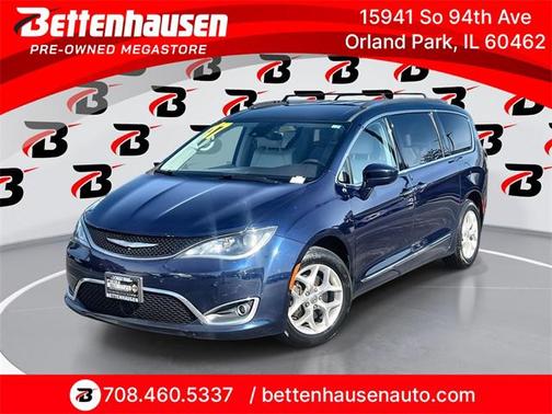 2017 Chrysler Pacifica Touring-L
