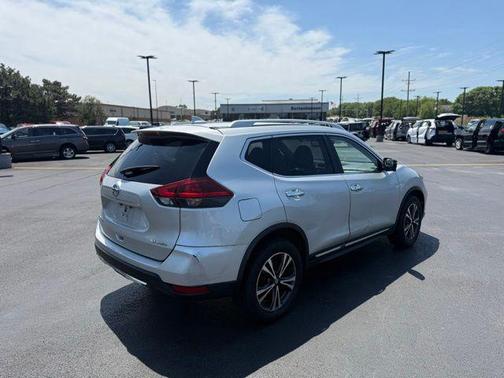 Brilliant Silver 2018 Nissan Rogue SL