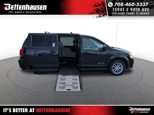 Brilliant Black Crystal Pearlcoat 2016 Dodge Grand Caravan SXT