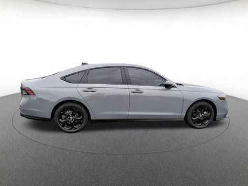 Urban Gray Pearl 2025 Honda Accord SE