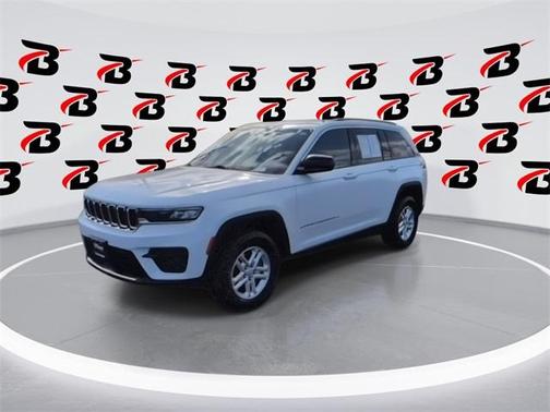 2023 Jeep Grand Cherokee Laredo