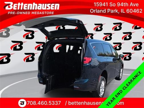 2025 Chrysler Pacifica L