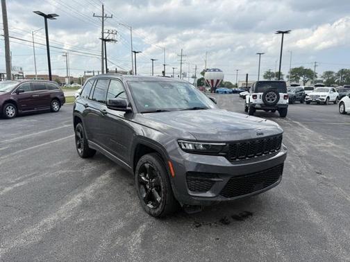 2023 Jeep Grand Cherokee Altitude