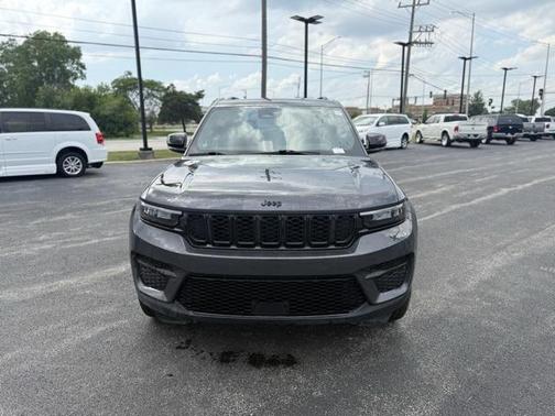 2023 Jeep Grand Cherokee Altitude