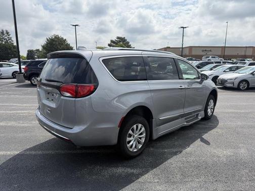 2018 Chrysler Pacifica Touring-L Plus