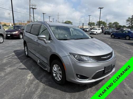 2018 Chrysler Pacifica Touring-L Plus
